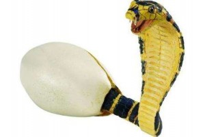 Figurine Cobra Hatchling